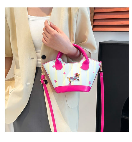 Colorful hand-held bucket bag with puppy pattern
